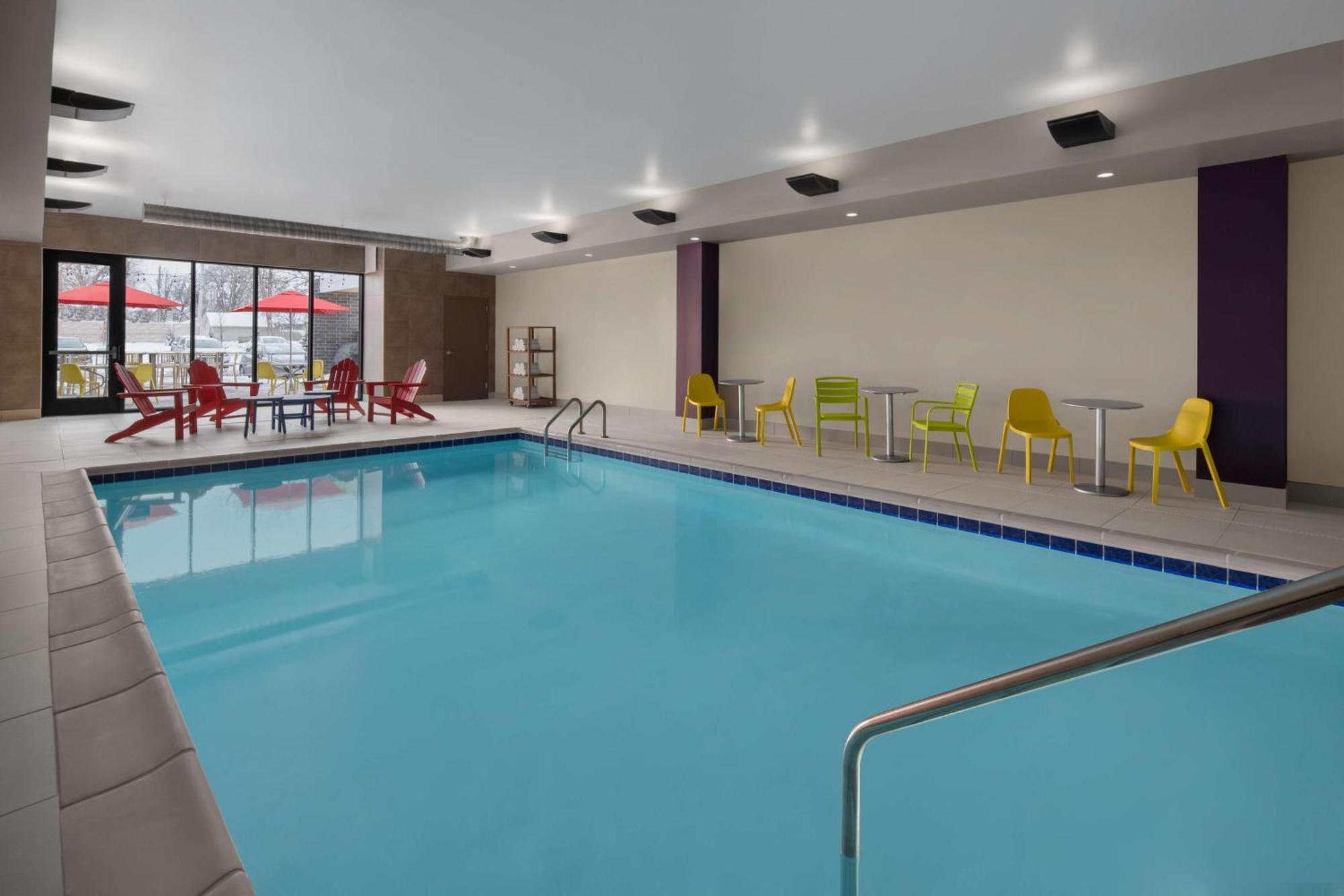 Home2 Suites By Hilton Des Moines At Drake University Экстерьер фото